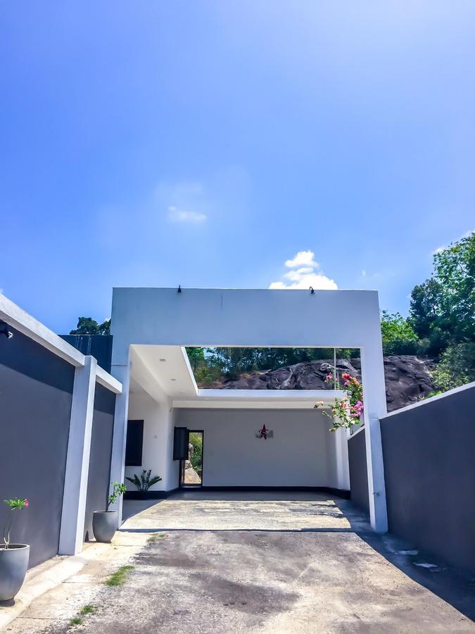 Us Motel Colombo Homagama Kültér fotó