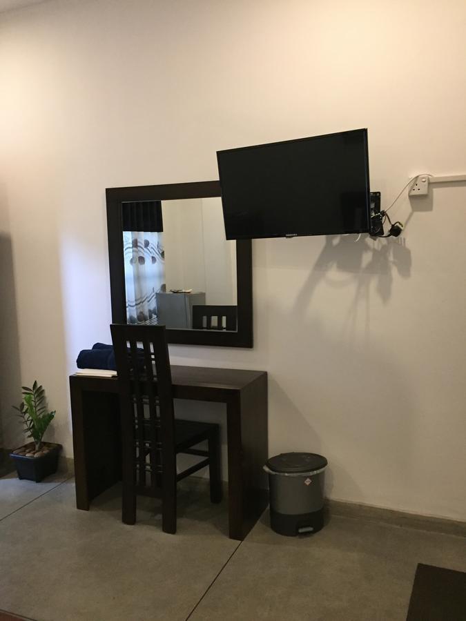 Us Motel Colombo Homagama Kültér fotó